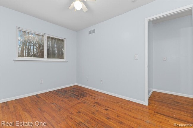 Building Photo - 21046 Wakedon St