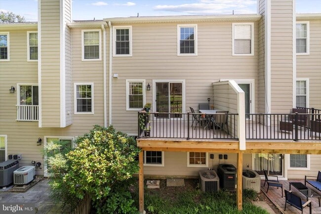 Building Photo - 4870 Dorsey Hall Dr
