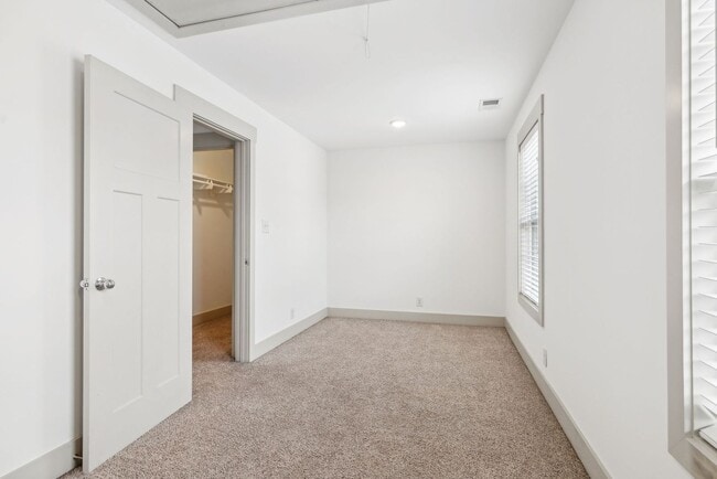 Building Photo - Single-family home for rent in The Nations