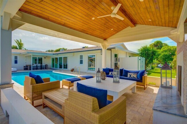 Building Photo - 807 Snug Island