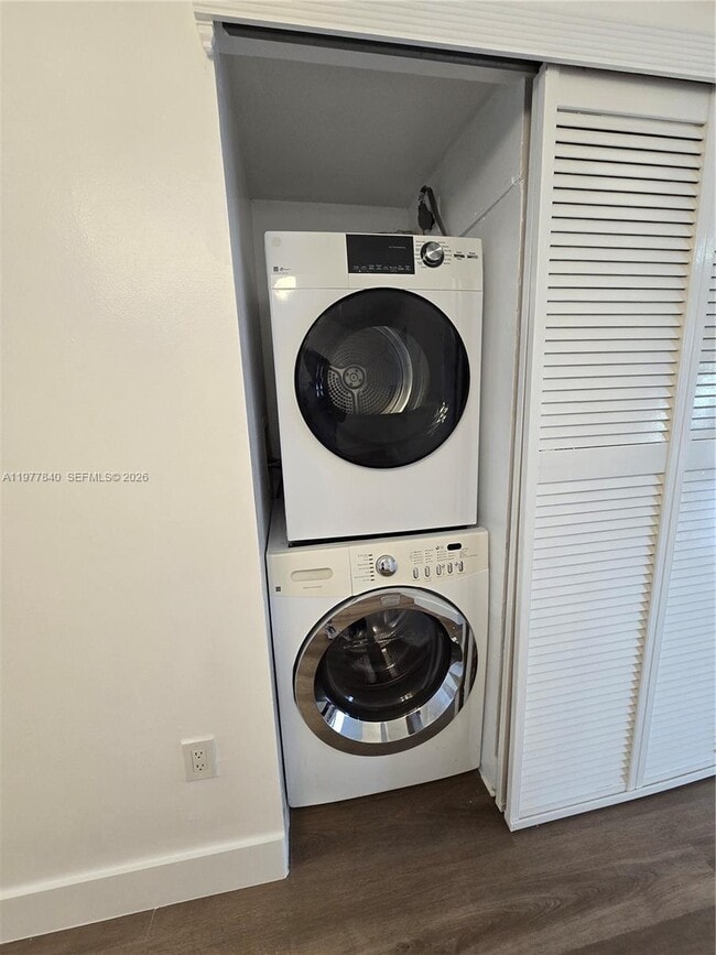 Building Photo - 7847 SW 102nd Ln