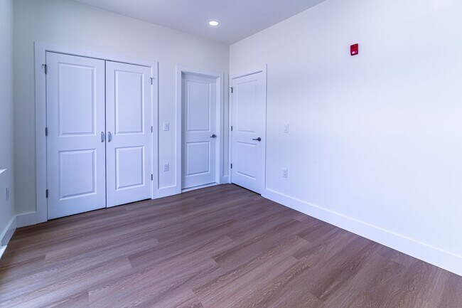Building Photo - 3956 Parrish St