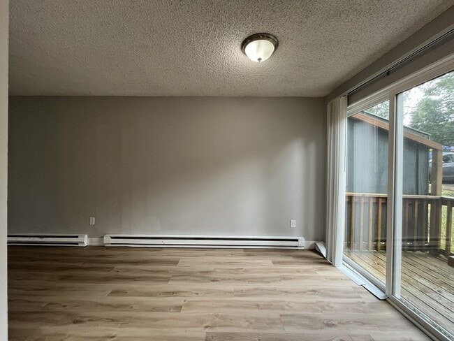 Building Photo - 4911 SW Beaverton Hillsdale Hwy