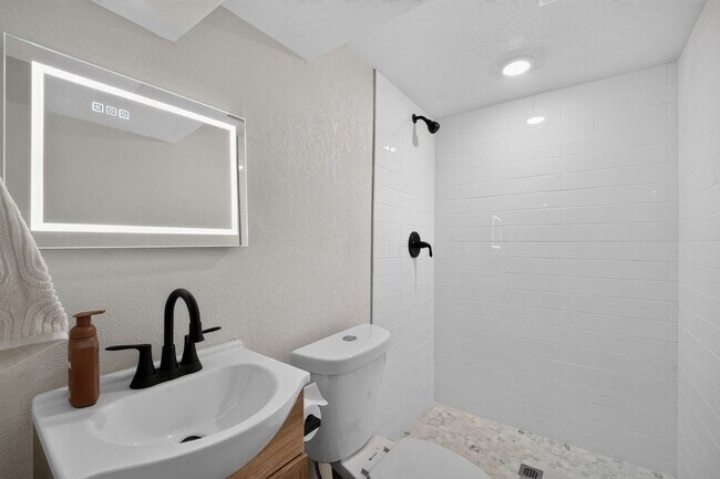 Building Photo - 4830 S Richfield Cir
