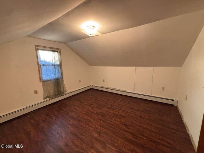 Building Photo - 23 Lakeview Ave