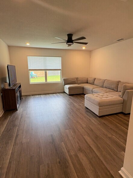 Building Photo - 4432 Winged Elm Ct
