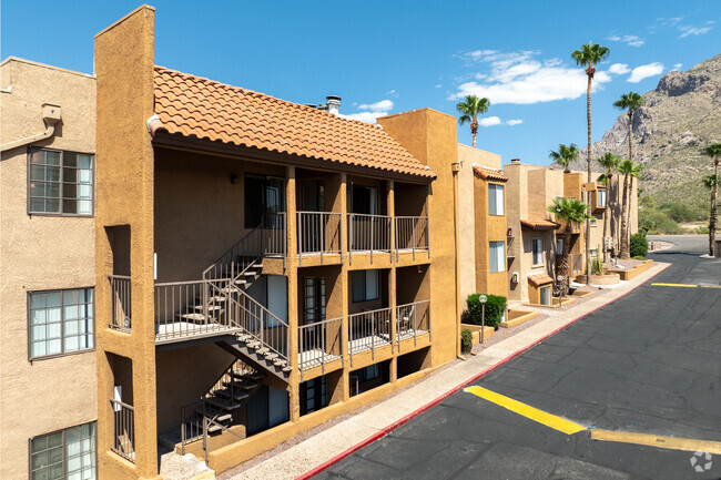 Building Photo - Catalina Crossing Apartments