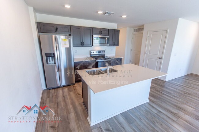 Building Photo - 1474 W Inca Dr