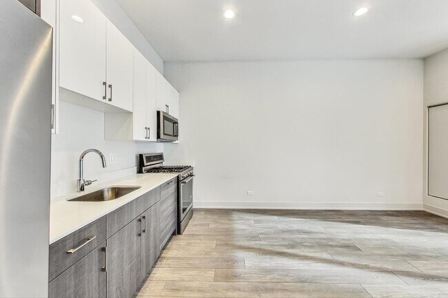 Building Photo - 847 N Larrabee St