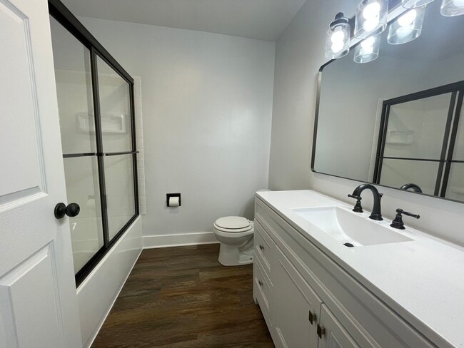 Building Photo - 37125 N Summerfield Dr