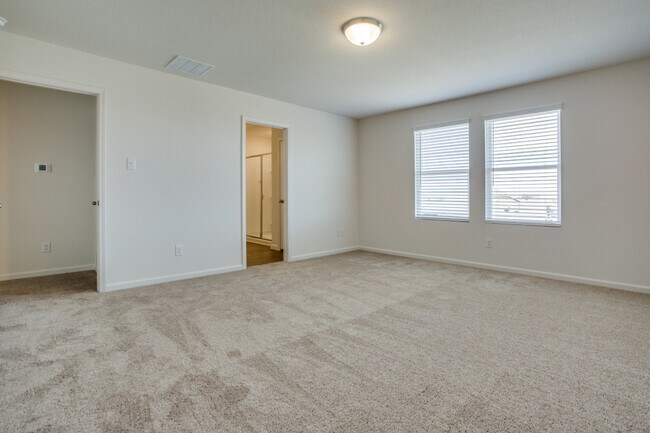 Building Photo - 209 Briar Cv