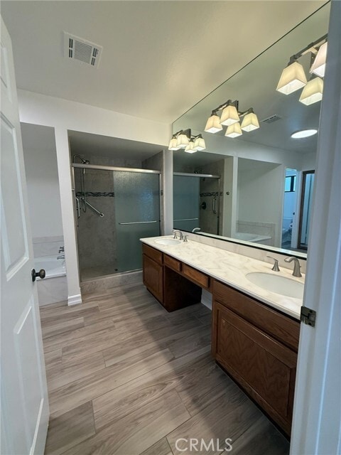 Building Photo - 860 Calle del Sol