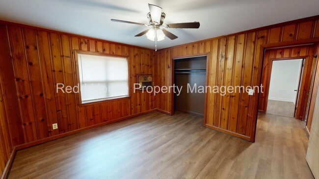 Building Photo - 107 Metcalf St