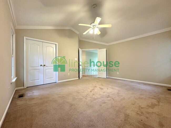 Building Photo - 2849 Crossings Dr