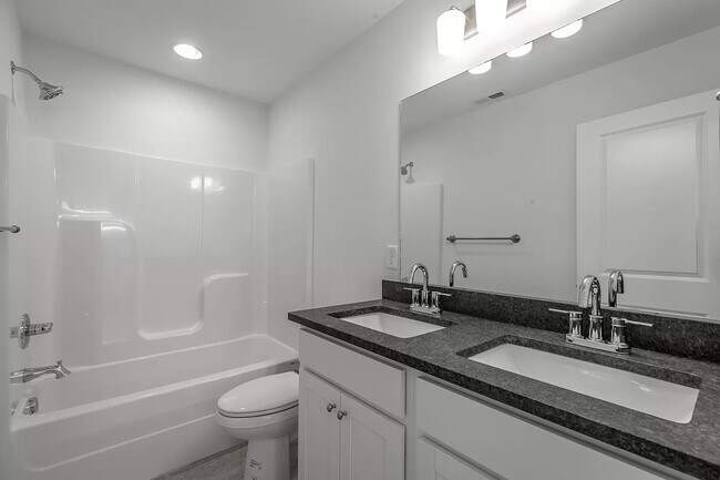 Building Photo - 5562 Stream Ln