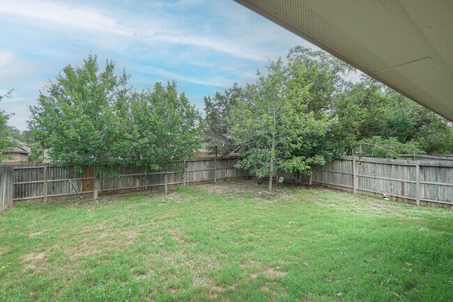 Building Photo - Spacious 4-Bedroom Home for Rent in Alamo ...