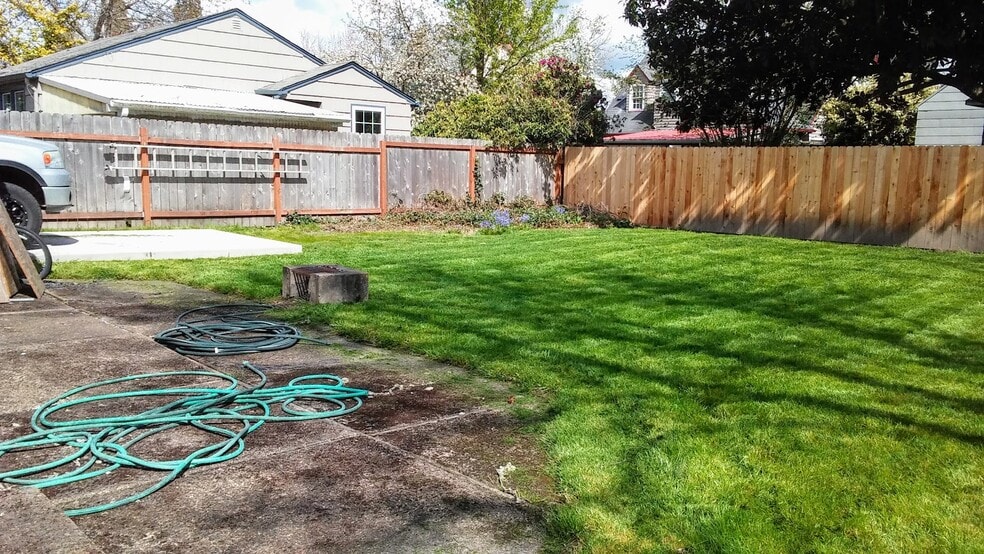 Building Photo - 429 NW 17th St