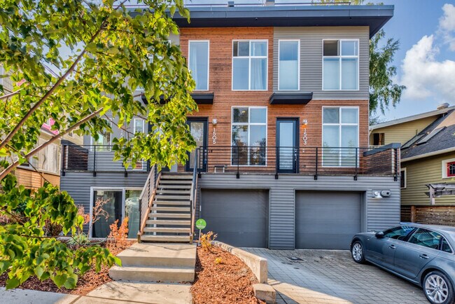 Building Photo - 1503 E Spruce St