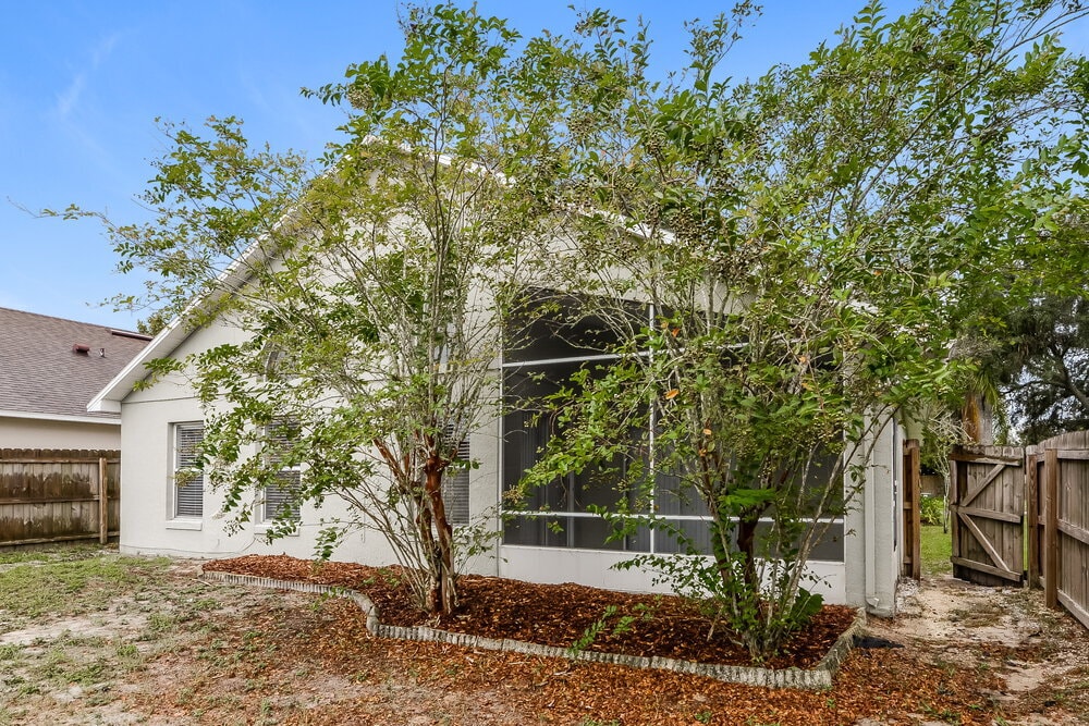 Building Photo - 887 Brightview Dr