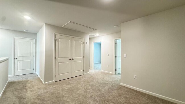 Building Photo - 3190 Greyton Dr
