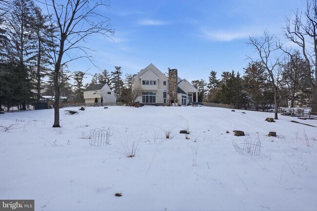 Building Photo - 244 Mathers Rd