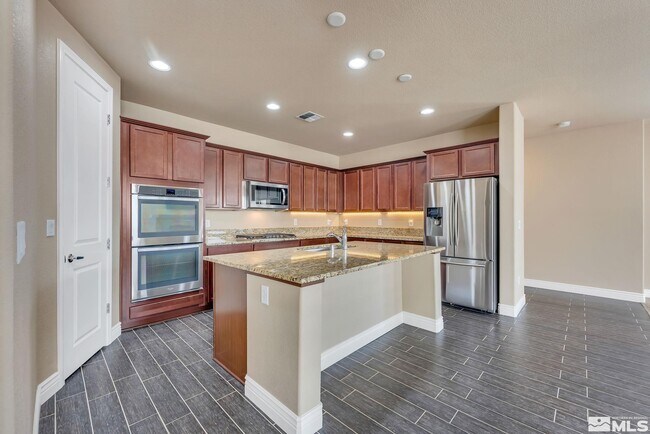 Building Photo - 4942 Monrovia Dr