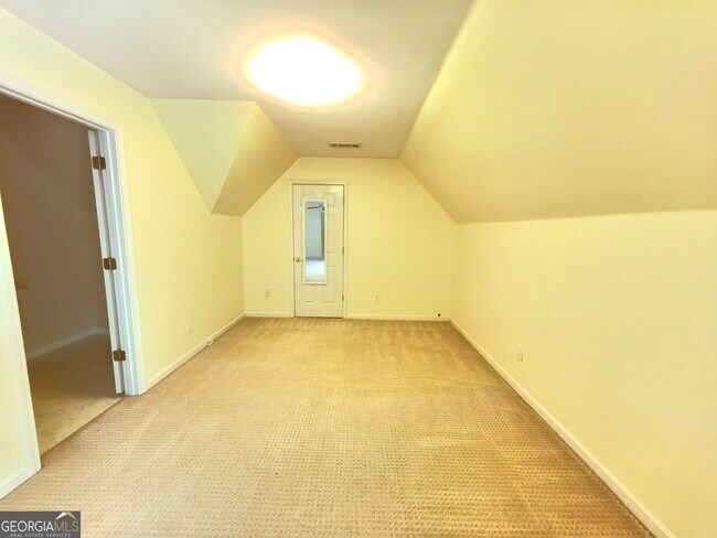 Building Photo - 4009 Treemont Ln