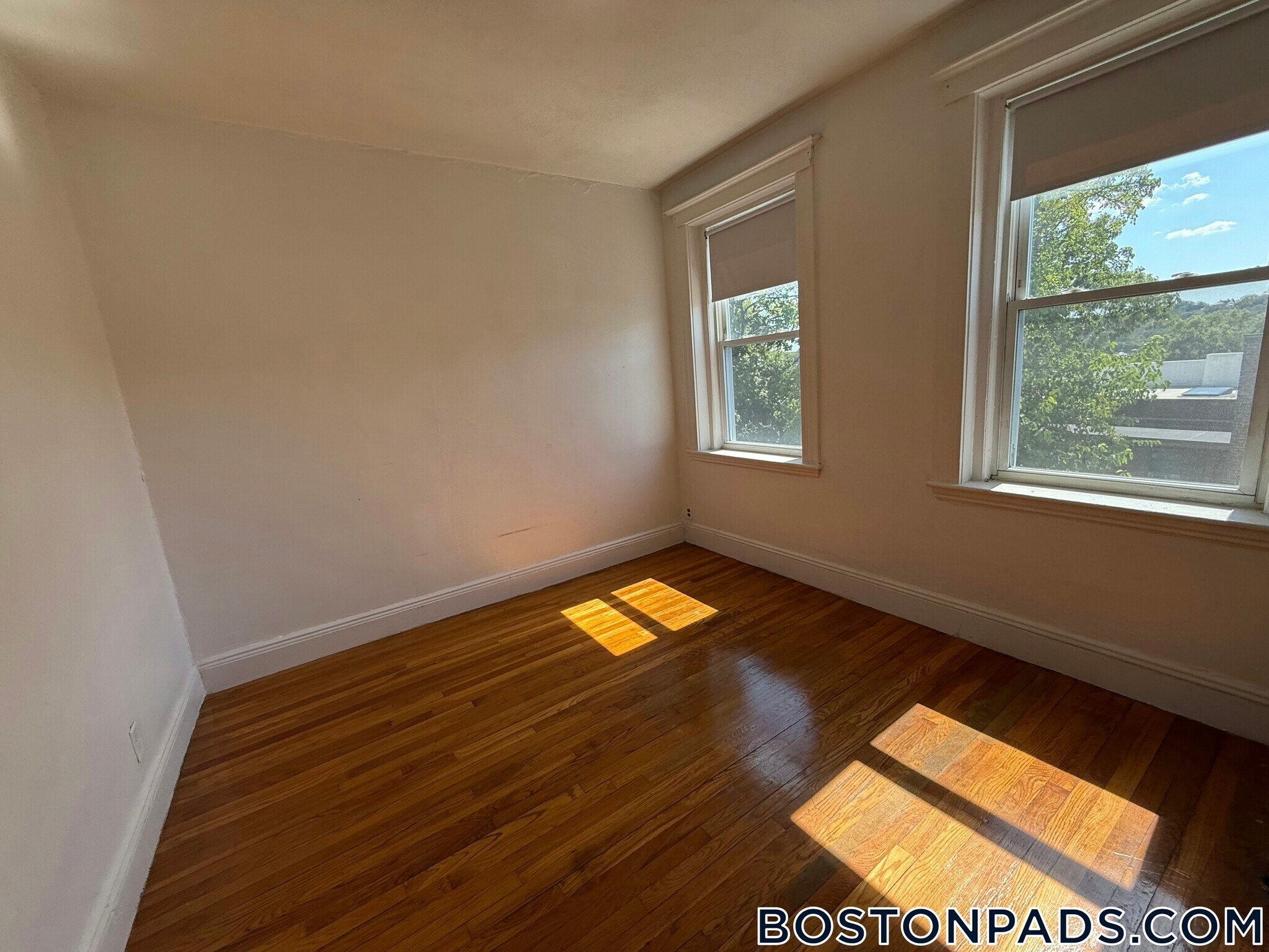 Building Photo - 9 Egremont Rd