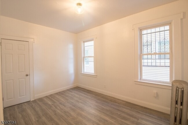 Building Photo - 93 21st St