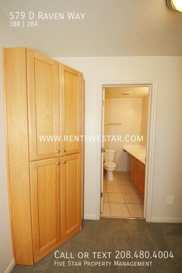 Building Photo - 579 Raven Way