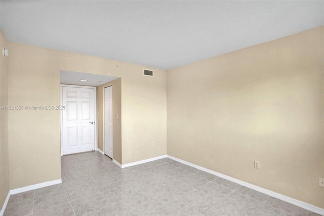 Building Photo - 201 Golden Isles Dr
