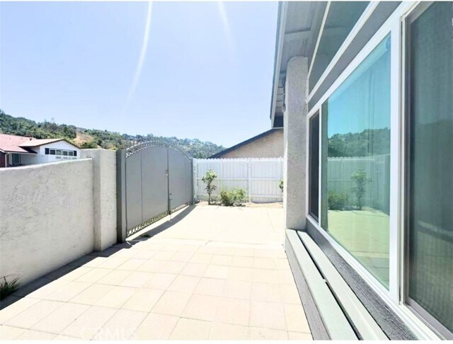 Building Photo - 1525 Meadow Glen Rd