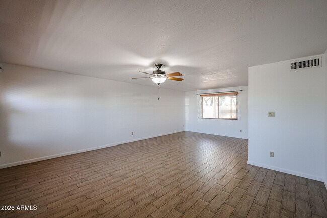 Building Photo - 8333 E Orange Blossom Ln