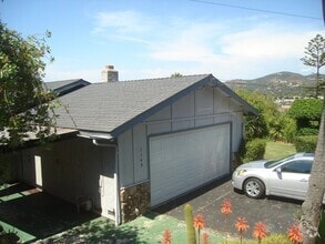 Building Photo - Charming 3BD/2BA Single Family Home in the...