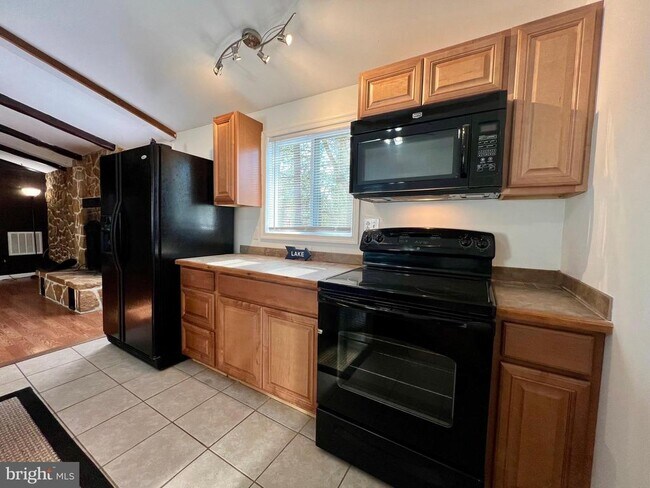 Building Photo - 117 Audubon Rd