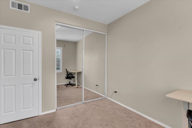 Building Photo - 16687 Hastings Pl