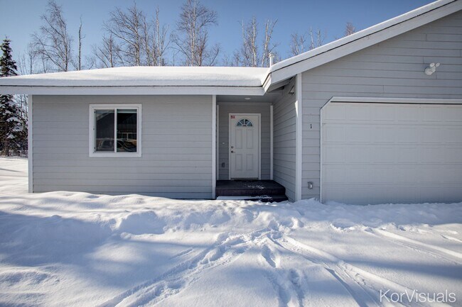 Building Photo - 761 Selina Ln