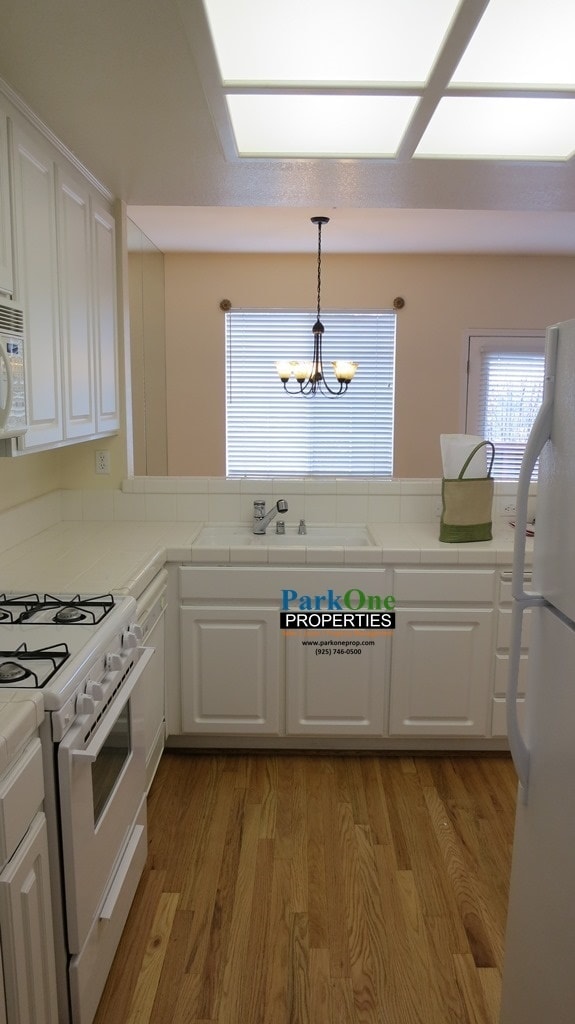 Building Photo - Great Ground Floor San Ramon Condo with Attached Garage, Now Available!!