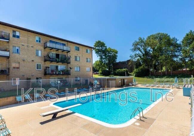 Building Photo - 4108 Mangalore Dr