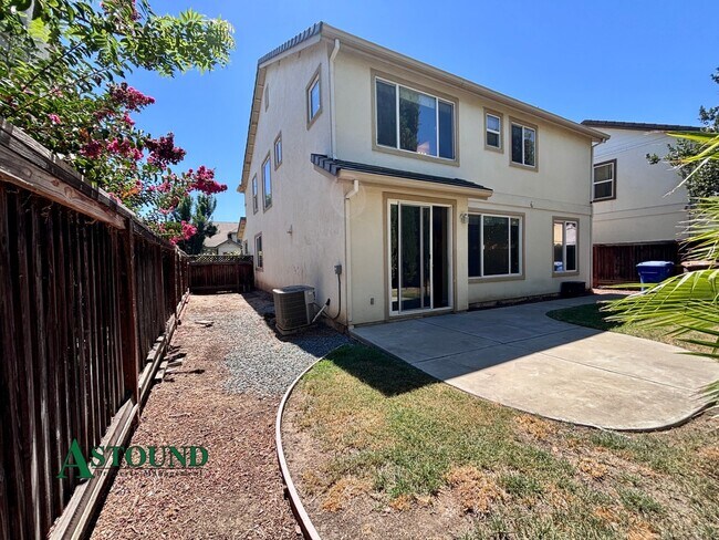 Building Photo - 1268 Picadilly Ln