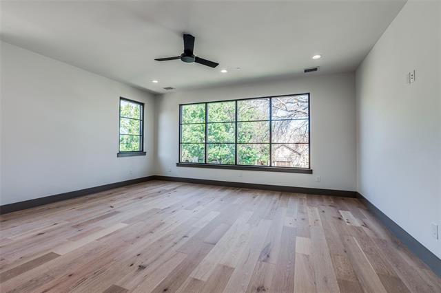Building Photo - 3714 W Beverly Dr