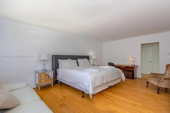 Building Photo - 5161 Collins Ave