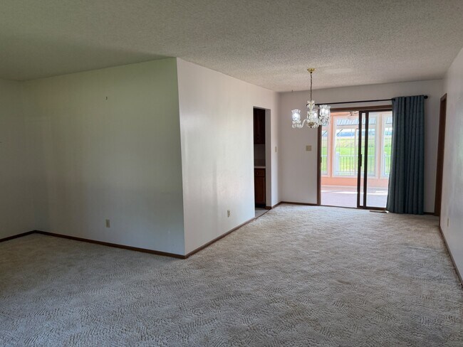 Building Photo - 54 Longview Dr