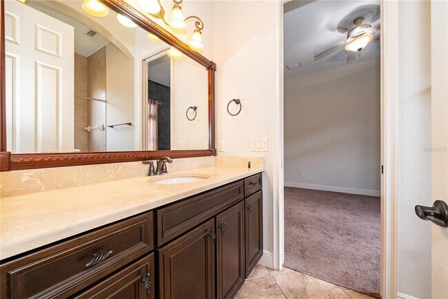 Building Photo - 7415 Pointe Venezia Dr