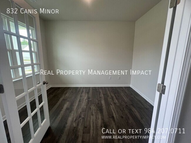 Building Photo - 832 Canis Minor Rd