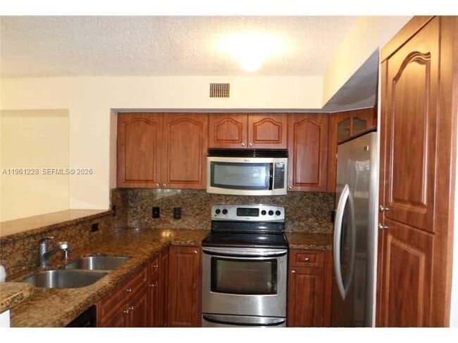 Building Photo - 12124 St.Andrews Pl