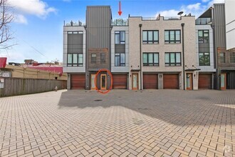 Building Photo - 133 Cityview Ct NE