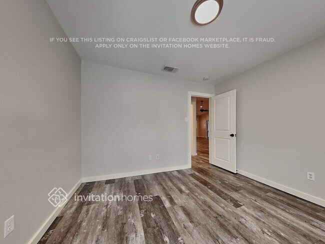 Building Photo - 8213 Mark Ln