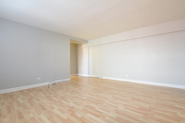 Building Photo - 4970 N Marine Dr