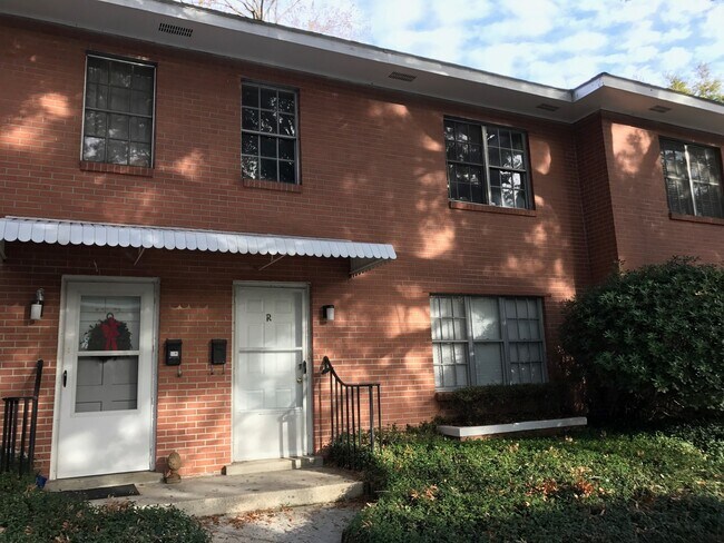 Building Photo - 173R